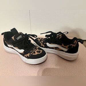 Vans Toddler Sneaker size 10.5 Black/Tan Cheetah Print